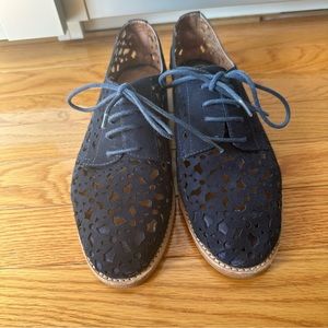 Jeffrey Campbell Navy Laser Cut Daisy Oxford Loafers — Size 6